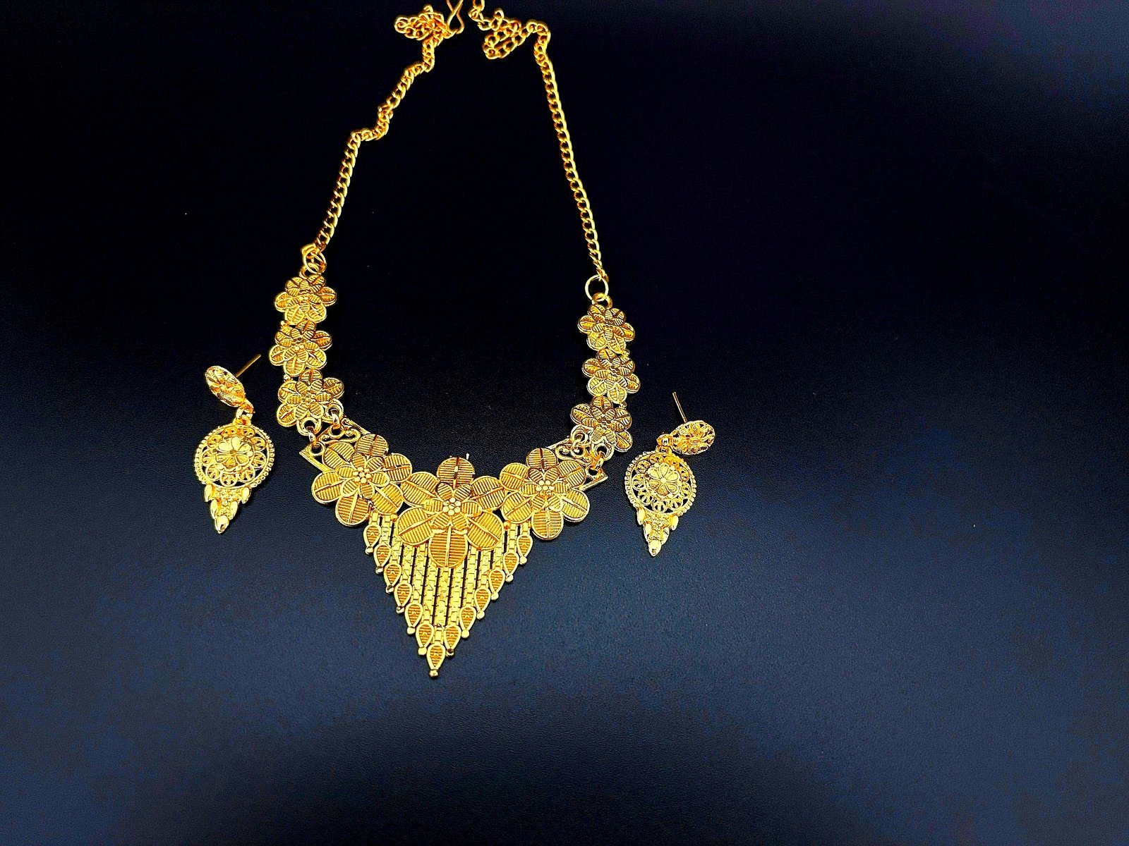 Floral Bridal Necklace Set Antique Golden Finish
