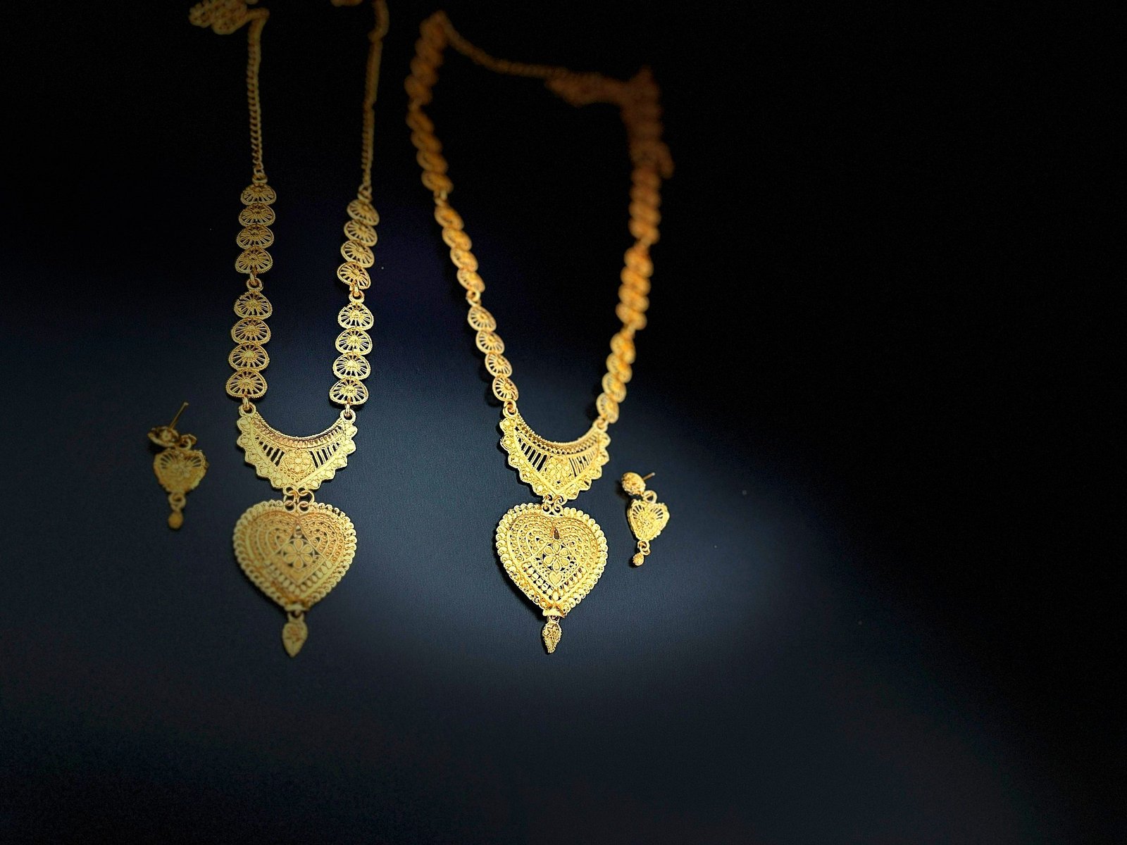 Matching Bridal Heart Necklace Set Golden Finish